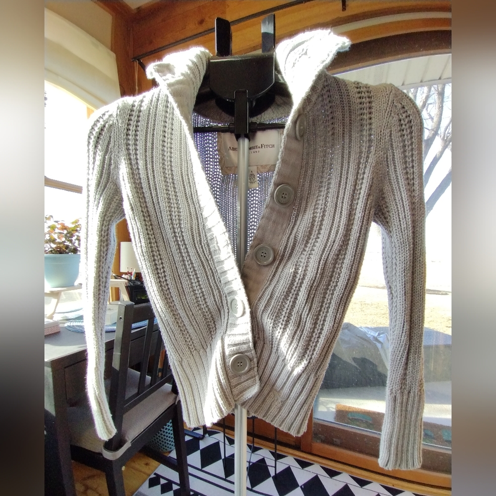 Abercrombie And Fitch Womans Small Grey Button Up Sweater